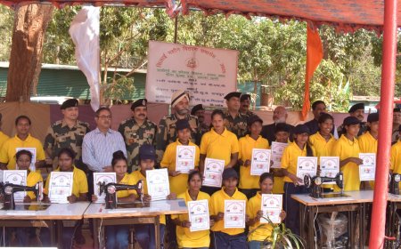 महिलाओं के सशक्तिकरण की ओर बीएसएफ का एक और कदम – सिलाई मशीन वितरण एवं सांस्कृतिक कार्यक्रम