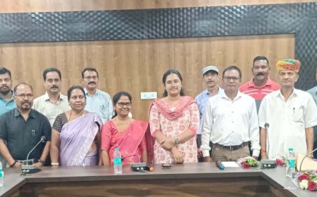 सीईओ ने प्रदाय किया सेवानिवृत्ति शासकीय सेवकों को पेंशन प्राधिकार पत्र