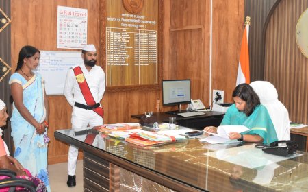 कलेक्टर ममगाईं ने सुनी आमजनों की समस्याएं   निराकरण करने का दिलाया भरोसा