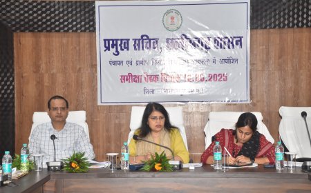 *प्रमुख सचिव ने की नियद नेल्ला नार और जनमन योजना सहित विकास कार्यों की गहन समीक्षा*