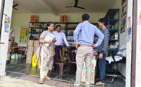 उर्वरक दुकानों का औचक निरीक्षण, गड़बड़ी मिलने पर नोटिस