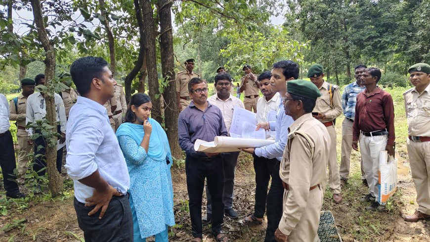 कलेक्टर ने किया राजस्व एवं वनभूमि के संयुक्त सर्वेक्षण का निरीक्षण