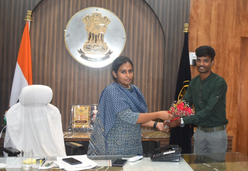 अबूझमाड़ के शब्बीर वड्डे को एमबीबीएस में चयन होने पर कलेक्टर ने दी बधाई