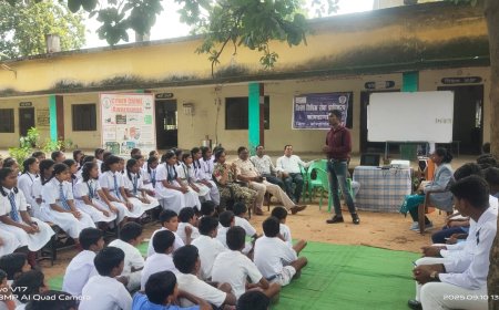 नारायणपुर में साइबर जागरूकता अभियान: 250 छात्र, शिक्षक और ग्रामीणों को साइबर अपराधों से बचने की जानकारी