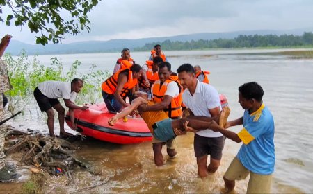 आपदा प्रबंधन के तहत् बाढ़ से बचाव के लिए किया गया मॉक ड्रिल  बाढ़ से बचाव के लिए नगर सेना मुस्तैद