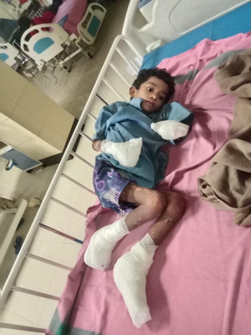 अबूझमाड़ से बचपन को नई जिंदगी कलेक्टर प्रतिष्ठा ममगाईं की पहल से गंभीर रूप से बीमार बच्चा रायपुर अस्पताल में भर्ती