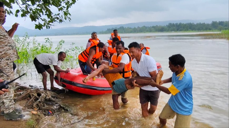 आपदा प्रबंधन के तहत् बाढ़ से बचाव के लिए किया गया मॉक ड्रिल  बाढ़ से बचाव के लिए नगर सेना मुस्तैद