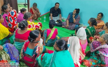 मोर गांव मोर आवास अभियान के तहत कोहकमेटा में महिलाओं को किया गया जागरूक