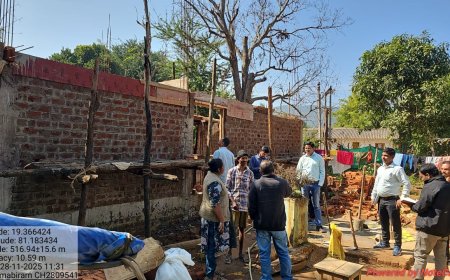 प्रधानमंत्री आवास योजना का औपचारिक निरीक्षण  अधूरे मकानों को जल्द पूर्ण करने के निर्देश