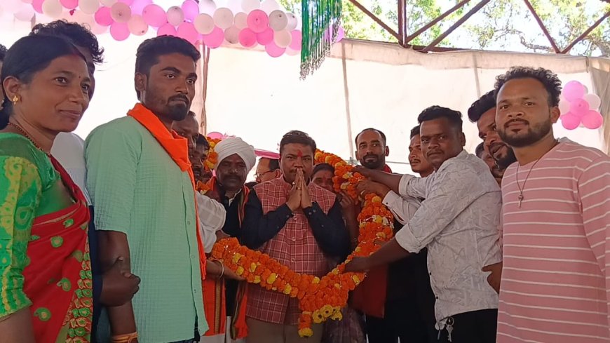 ओरछा में खुलेगा तेंदूपत्ता संग्रहण केन्द्र - वन मंत्री वन मंत्री श्री केदार कश्यप ने ओरछा में किया 52.02 लाख रूपये का लोकार्पण एवं 16 लाख 53 हजार रूपये के निर्माण कार्यो का भूमिपूजन