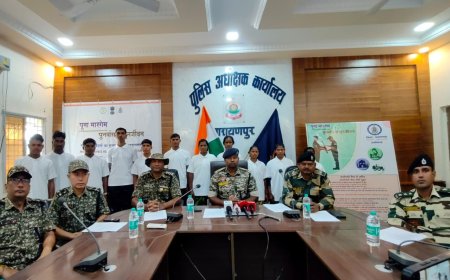 नारायणपुर में 11 माओवादियों ने किया आत्मसमर्पण, 37 लाख के इनामी भी शामिल