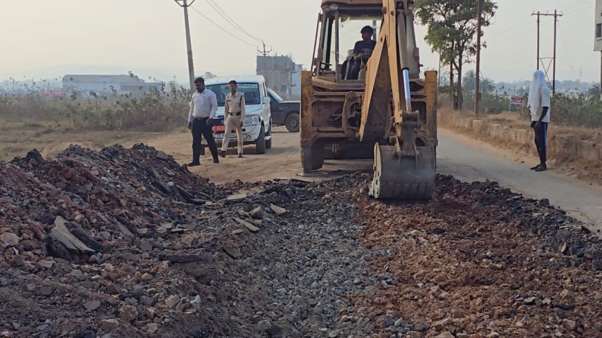 बखरूपारा से गढ़बेंगाल तक राष्ट्रीय राजमार्ग 130डी का मरम्मत कार्य हुआ प्रारंभ