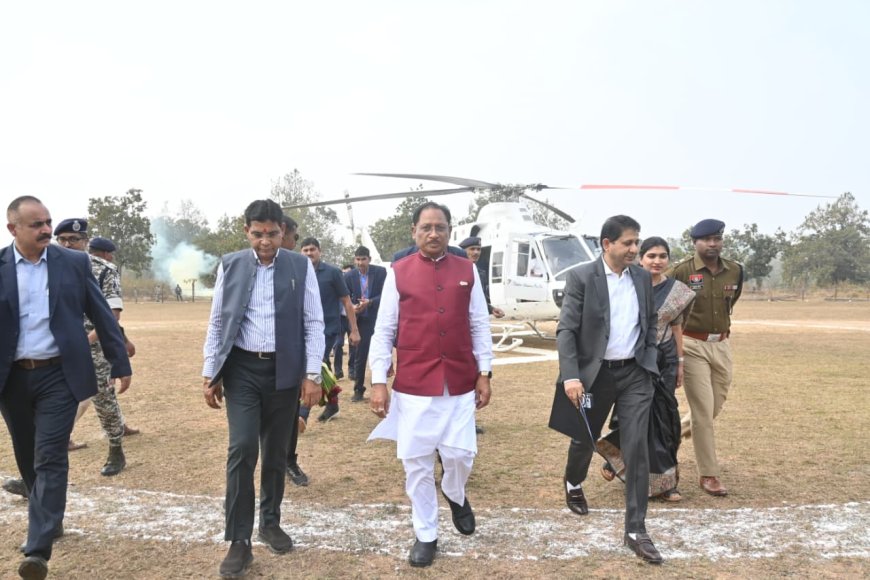 मुख्यमंत्री श्री विष्णु देव साय को  नारायणपुर चिपरेल हेलीपैड में जनप्रतिनिधियों और अधिकारियों ने किया आत्मीय स्वागत
