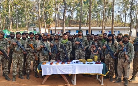 नक्सल विरोधी अभियान में बड़ी सफलता: विस्फोटक सामग्री और हथियार बरामद