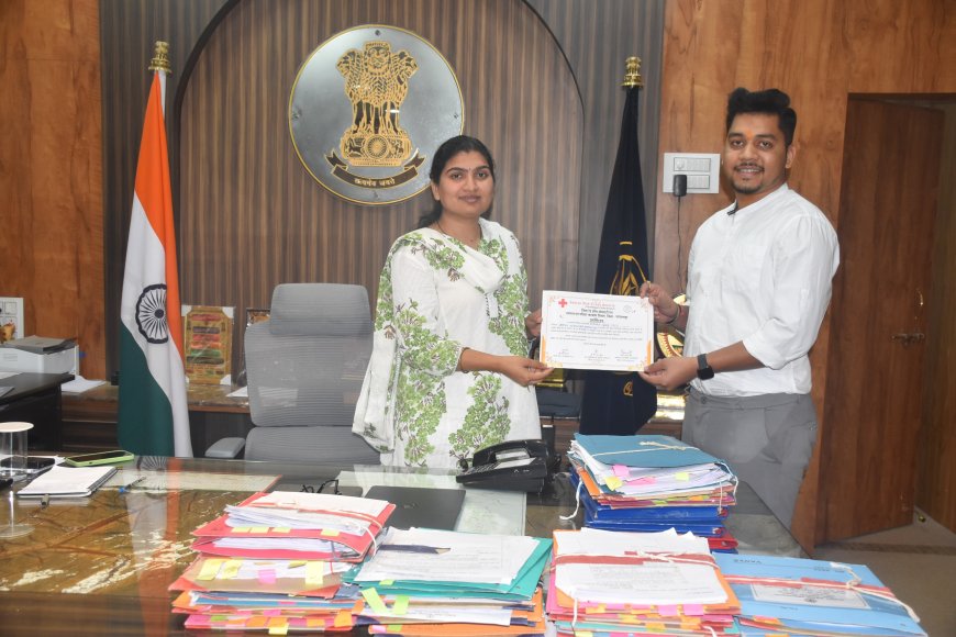 नारायणपुर में जीवन रक्षक सीपीआर प्रशिक्षण देने वाले चिकित्सकों व रेडक्रॉस पदाधिकारियों का सम्मान