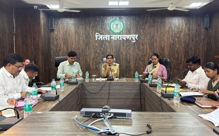 कलेक्टर ने दिए निर्देश: दिव्यांगजनों को सहायक उपकरण उपलब्ध कराने, नए पट्टाधारी किसानों को सम्मान निधि देने, आधार कार्ड वितरण और निर्माणाधीन भवनों को सौंपने के निर्देश