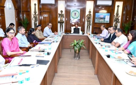 मुख्यमंत्री विष्णु देव साय ने दिए सख्त निर्देश, जमाखोरी और कालाबाजारी पर कड़ी कार्रवाई, पेट्रोल-डीजल और एलपीजी की पर्याप्त उपलब्धता