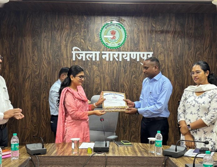 कलेक्टर नम्रता जैन की पहल पर उत्कृष्ट कार्य करने वाले शिक्षक हुए सम्मानित