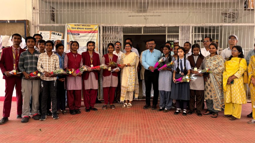 अबूझमाड़ से उठी कामयाबी की लहर: शिक्षा के मैदान में नारायणपुर ने रचा इतिहास, 10वीं बोर्ड में प्रदेश भर में हासिल किया दूसरा स्थान