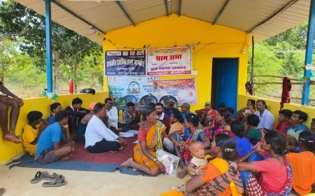 पदमकोट में पेंशन हितग्राहियों का डीबीटी सत्यापन, अधिकारियों ने दूरस्थ गांव पहुंचकर सुनी समस्याएं