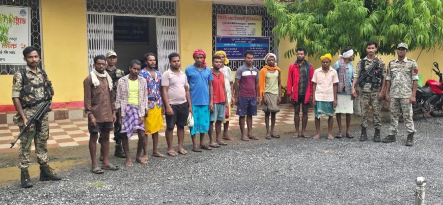 नारायणपुर के बेनूर थाना क्षेत्र में गौवंश वध करते 12 आरोपी गिरफ्तार, पुलिस ने मांस और हथियार किए जब्त