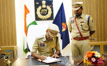 श्री संदीप कुमार पटेल (भा.पु.से) ने नारायणपुर जिले के 24वें पुलिस अधीक्षक के रूप में पदभार ग्रहण किया