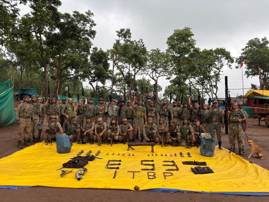 नारायणपुर पुलिस और ITBP की संयुक्त कार्रवाई: जंगल से 15 किलो IED सहित रॉकेट लॉन्चर, मोर्टार और विस्फोटक बरामद