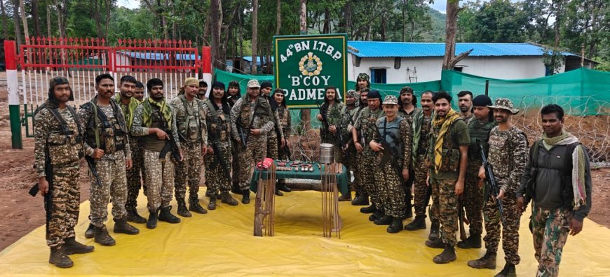 नारायणपुर में नक्सल मुक्त क्षेत्र में संयुक्त सुरक्षा बलों की बड़ी कार्रवाई, आईटीबीपी और पुलिस ने हथियार-विस्फोटक का डंप बरामद किया