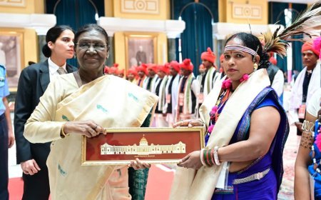 राष्ट्रपति से मिली नारायणपुर की सांस्कृतिक टोली, बस्तर की जनजातीय विरासत को मिला राष्ट्रीय सम्मान